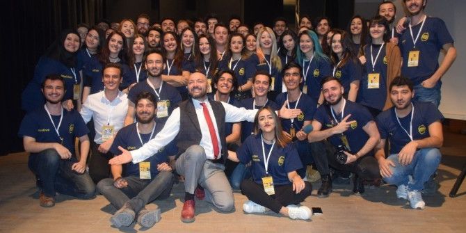 Uyanır Uyanmaz İlk Olarak Telefonunuza Bakıyorsanız Dikkat