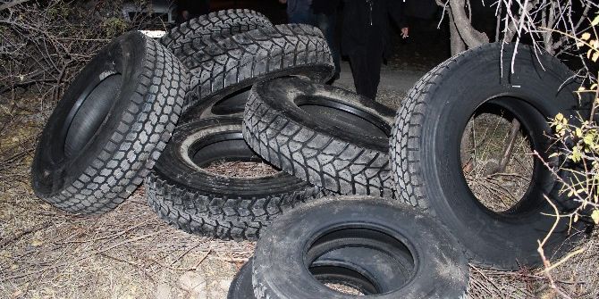 Belediye Araçlarının Tekerleklerini Çalmak İsteyen Şahıslar Son Anda Fark Edildi