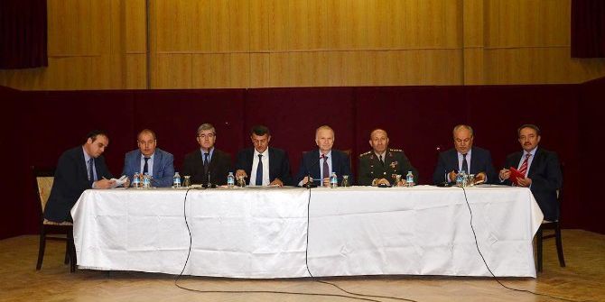 Tekirdağ Valisi Ceylan, Muhtarlarla Bir Araya Geldi