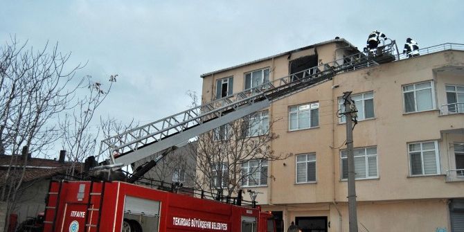 Apartman Dairesinde Çıkan Yangın Paniğe Neden Oldu