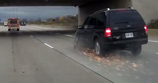 Otobanda tekerleği fırladı