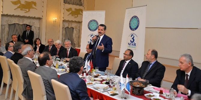 Bakan Çelik: “Meselelerin Yerelde Çözülmesi İçin Uğraşıyoruz”