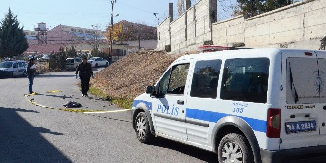 Silahlı Kavgada 1 Kişi Yaralandı