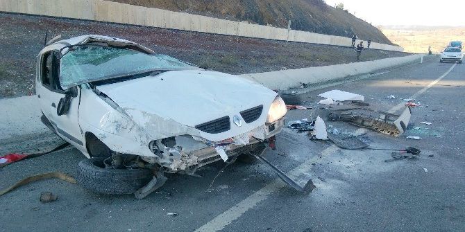 Cenaze Yolunda Kaza: 5 Yaralı