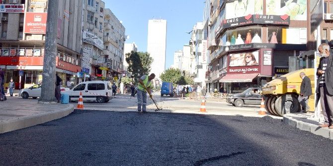 Kentsel Tasarım Çalışmalarında Asfalt Dökümü Başladı