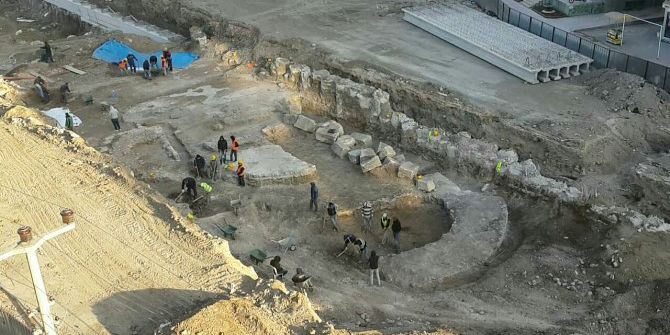 Alt Geçitten Tarih Fışkırdı