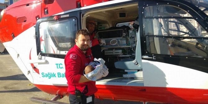 Ambulans Helikopterler 2 Aylık Bebek İçin Seferler Oldu