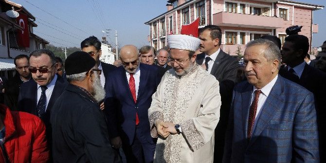 Diyanet İşleri Başkanı, Şehit Kaymakamın Evine Taziyede Bulundu