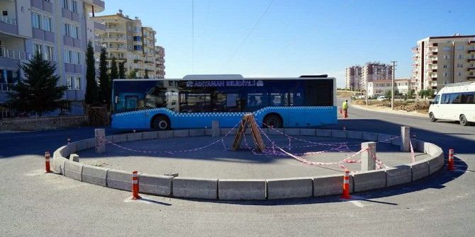 Adıyaman Belediyesinden Kavşak Ve Asfalt Çalışması