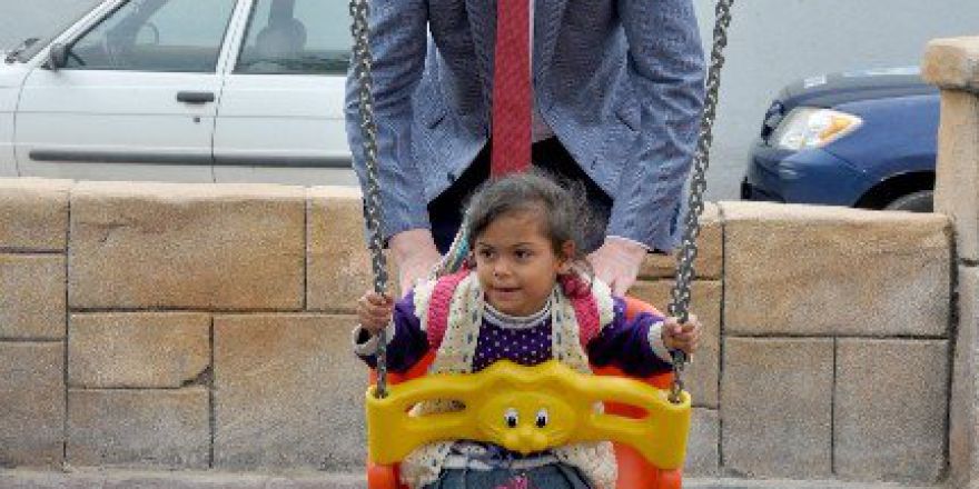 Karacabey’de Kırsal Mahallelere Oyun Parkı