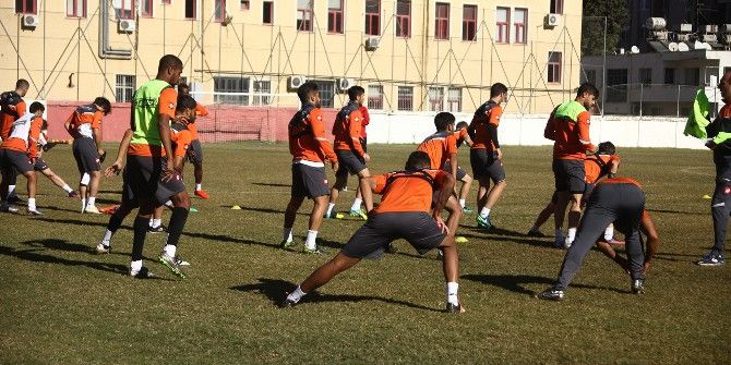 Jurcic: "Antalyaspor Karşısında Sert Oynamalıyız"