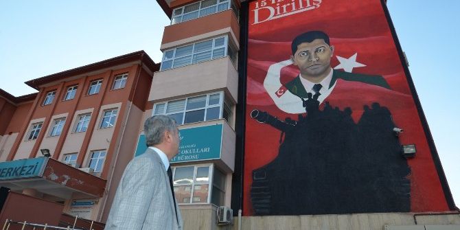 Belediye Başkanı Polat, Ömer Halisdemir’in Dev Resminin Çizildiği Binada İnceleme Yaptı