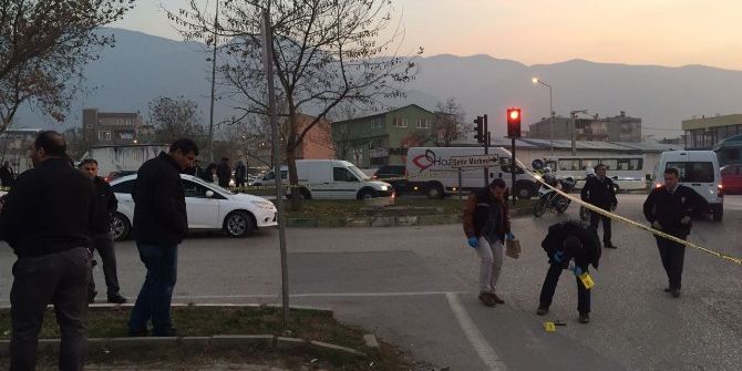 Bursa’da Polise Ateş Açtı, Silahla Vurularak Böyle Etkisiz Hale Getirildi