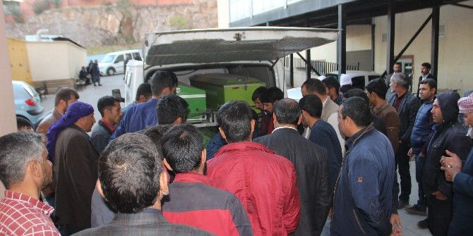 Kamyonetin Ezdiği Çocuk Hayatını Kaybetti