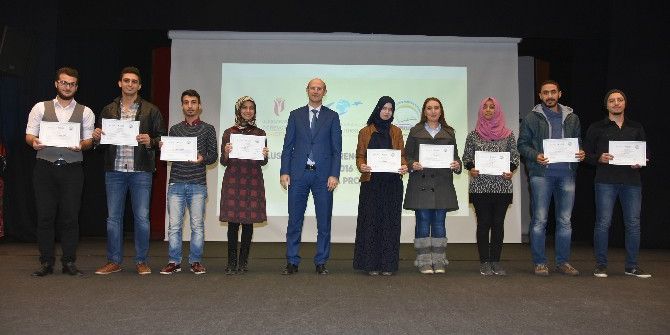 Uluslararası Öğrenciler Akademisi Sertifika Töreni
