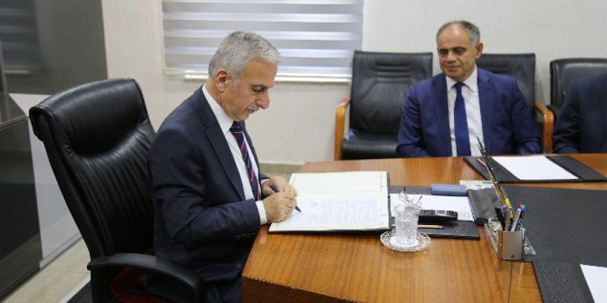 Vali Kamçı, Yahyalı İlçesi Kız Öğrenci Yurdu Protokolünü İmzaladı