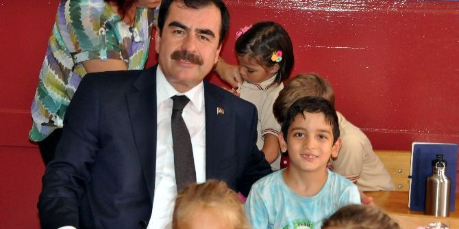 Ak Parti’li Erdem Öğretmenler Günü’nü Kutladı