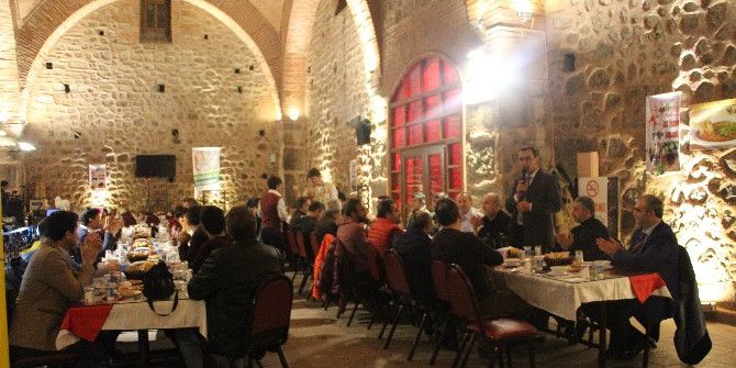 Öğretmenlere Yemekli Plaket