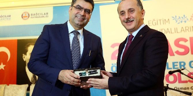 Bağcılar Belediyesi 25 Öğretmene Hizmet Şeref Belgesi Verdi