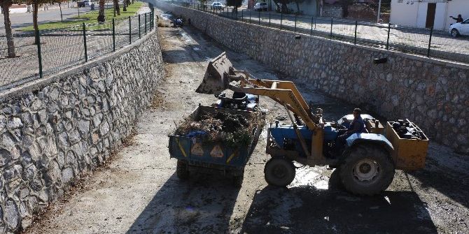 Germencik İl Çayı’nda Kış Temizliği