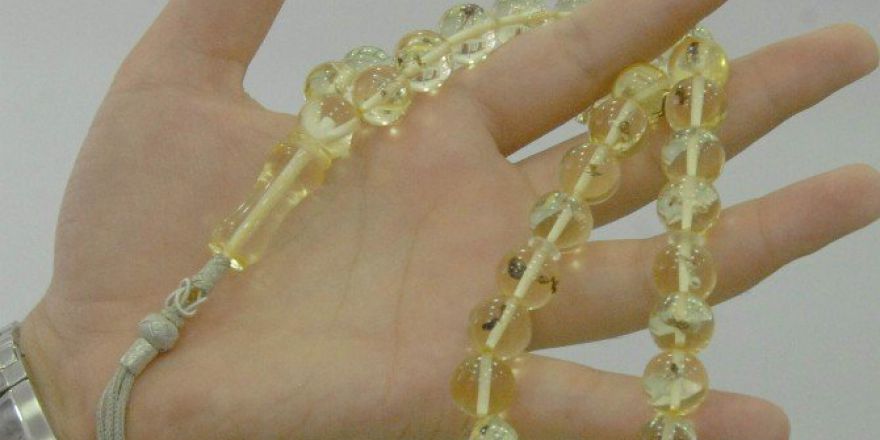 Bu Tespihler, İkinci El Araba Fiyatına Alıcı Buluyor