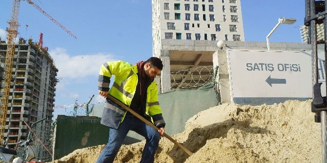 Atanamayan Öğretmen Amele Oldu