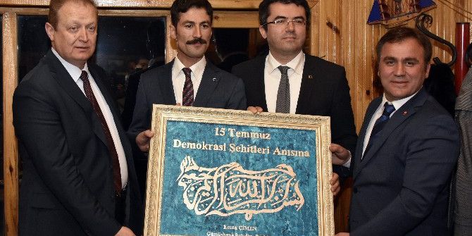 Derik’in Yeni Kaymakamı Kafkas’a Gümüşhane’de Veda Yemeği
