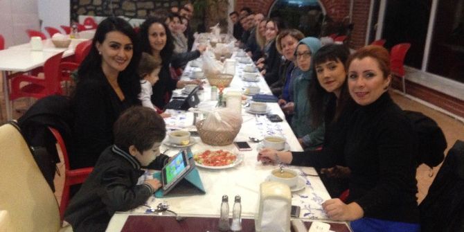 Cumhuriyet Orta Okulu Aile Birliği, Öğretmenleri Yemekte Buluşturdu