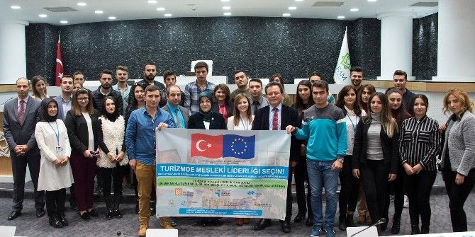 Genç Turizmcilerden Başkan Toru’ya Ziyaret