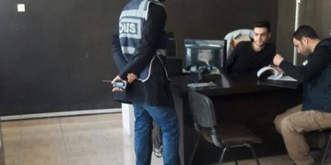 Polisten İnternet Cafelere Sıkı Denetim