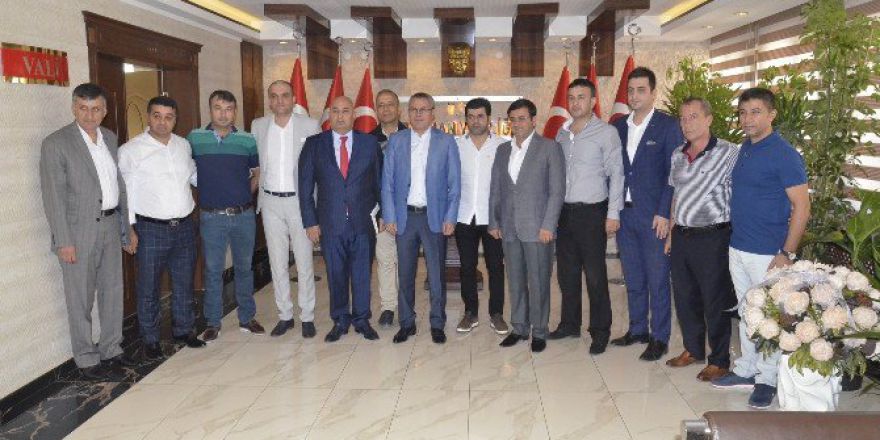 Petrolspor Yönetimi Valiyi Ziyaret Etti