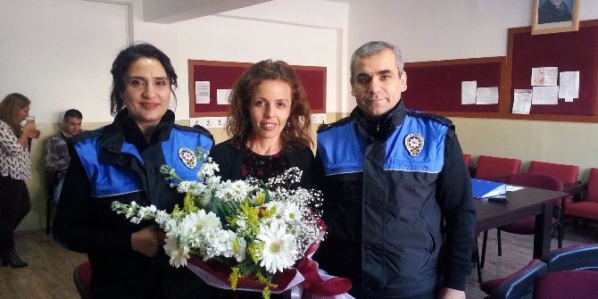 Polisler, Şehit Eşi Öğretmeni Unutmadılar