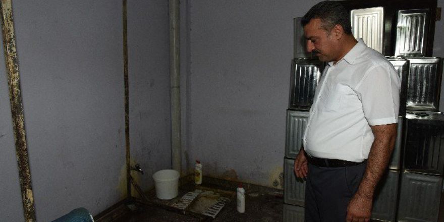 Şahinbey Zabıtasından Merdiven Altı Üretime Baskın