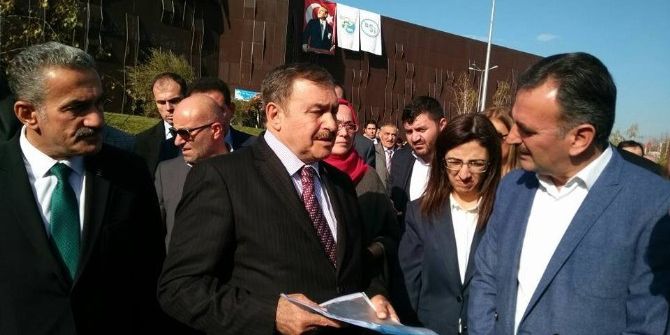Gemlik’in Yeni İmar Dosyası Bakana İletildi