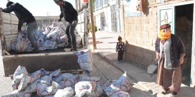Siverek’te Beş Bin Aileye Kömür Yapıldı