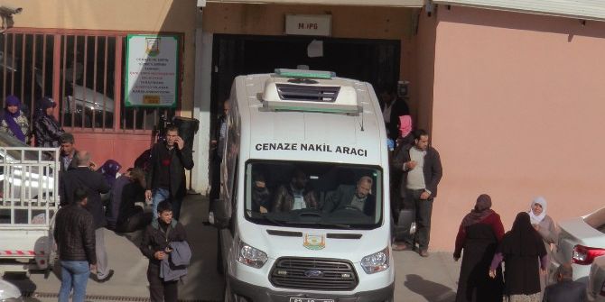 15 Yaşındaki Kız Kardeşi Tarafından Öldürüldü