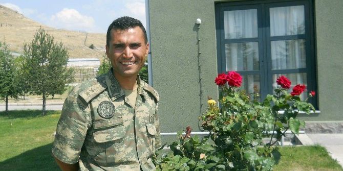 Fırat Kalkanı Şehidinin Baba Ocağına Ateş Düştü