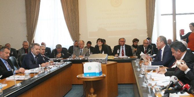 Kit Komisyonunda İpad Krizi