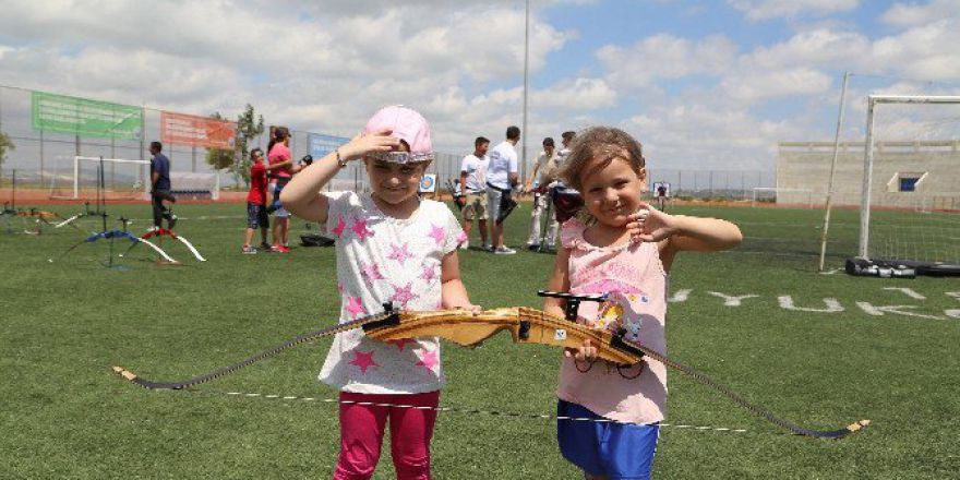 Büyükçekmece’nin Minik Okçuları Hedefi 12’den Vuruyor