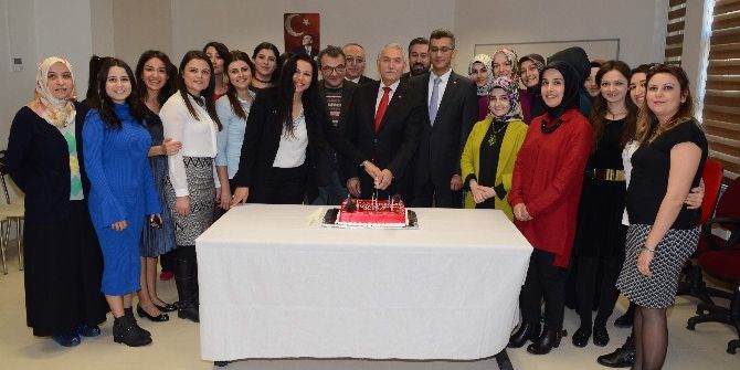 Esogü’de Öğretmenler Günü Kutlandı