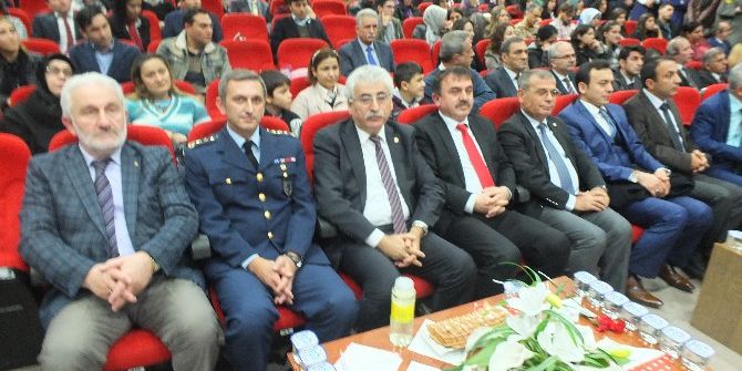 Bandırma’da Mesleğe Yeni Başlayan Öğretmenler Yemin Etti