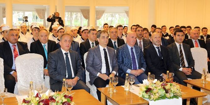 İstanbul Büyükşehir Belediyesi İstanbul’a Aşçı Yetiştiriyor