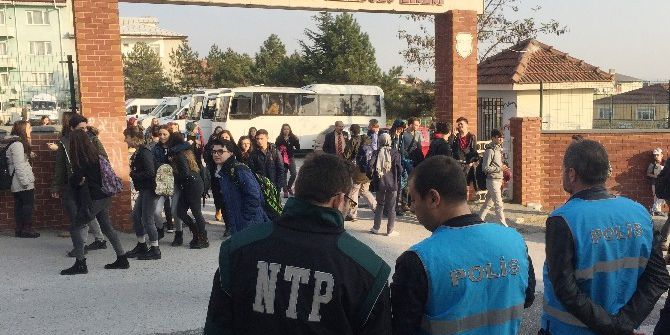 Okul Çevresinde Kuş Uçurtmadılar