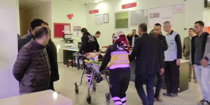 Otomobilin Çarptığı Çocuk Ağır Yaralandı