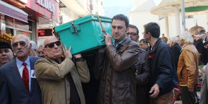 İntihar Eden Hataylı İş Adamı Toprağa Verildi