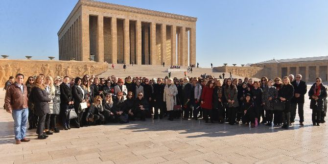 Hanım Lokalleri Öğretmenleri Anıtkabir’de