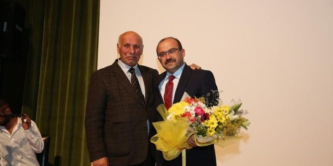 Vali Ustaoğlu’na ’Öğretmenler Günü’ Sürprizi