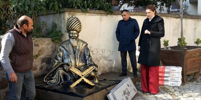 Kadılar Yokuşu’na ’Kadı Heykeli’