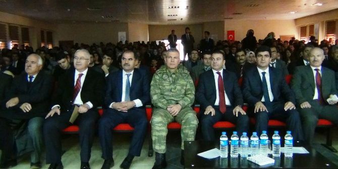 Erciş’te 24 Kasım Öğretmenler Günü