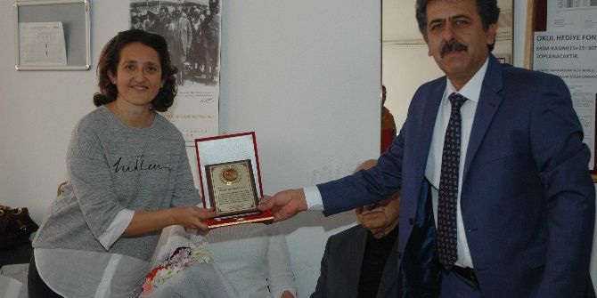 Hayırseverlerden Bağışladıkları Okula Sürpriz Ziyaret